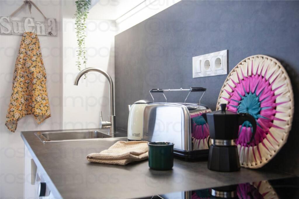 Rb - Urban Loft Retreat, Comfort & Good Location บาเลนเซีย ภายนอก รูปภาพ