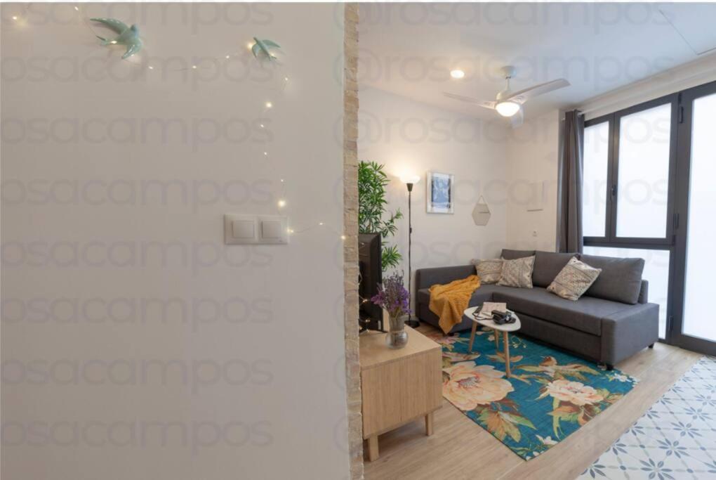 Rb - Urban Loft Retreat, Comfort & Good Location บาเลนเซีย ภายนอก รูปภาพ